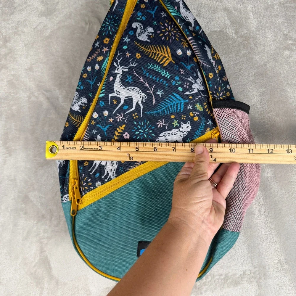 KAVU Rope Bag Sling Backpack Woodland Forest Animal Print Teal Yellow Canvas